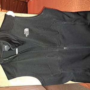 The North Face Women's M Vest